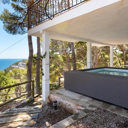 Montagut 9 Holiday home