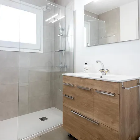 Semesterbostad Montagut 9 *