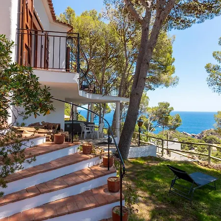 Montagut 9 Tatil Evi *