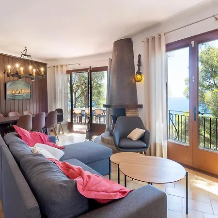 Montagut 9 Tatil Evi *