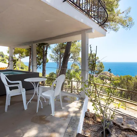 Montagut 9 Tatil Evi